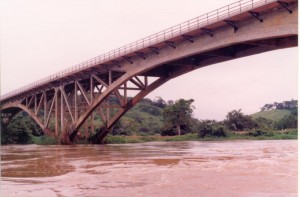 ponte ari parreiras  