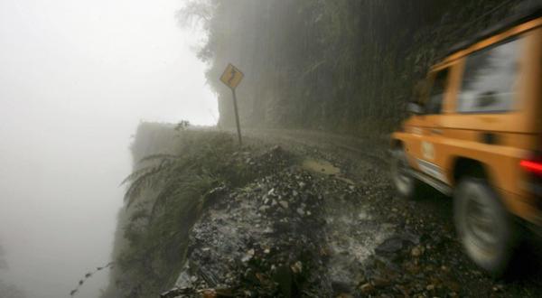 yungas-do-norte-bolivia-entre-as-estradas-mais-perigosas-do-mundo